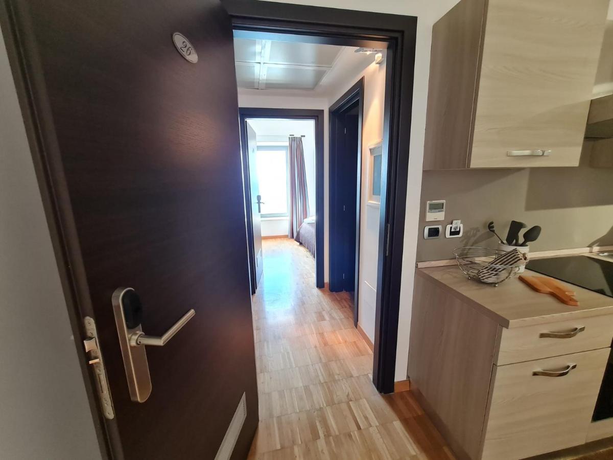 Baja Delle Sirene Bed & Breakfast Taranto Bagian luar foto