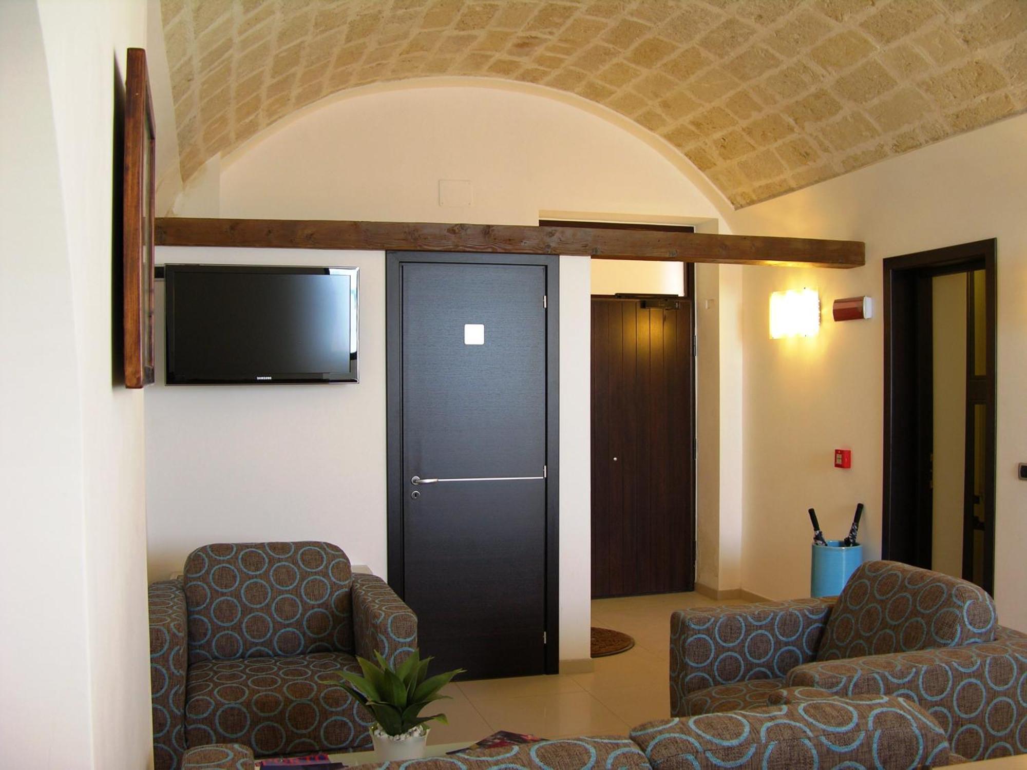 Baja Delle Sirene Bed & Breakfast Taranto Bagian luar foto